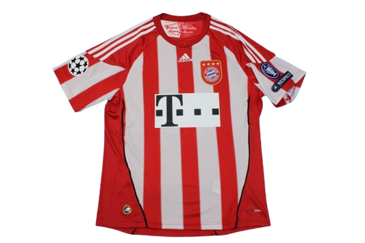 1a Equipación Bayern de Munich 2010-11